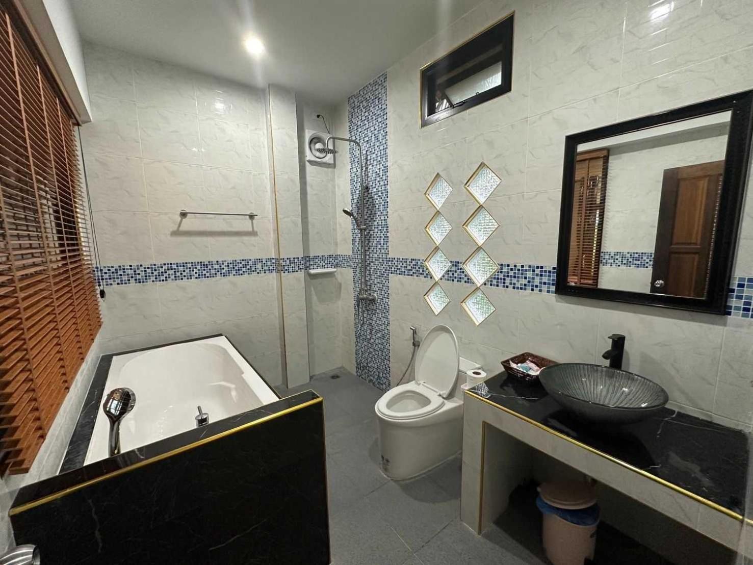 Capital O 75518 Baan Rose Resort Ao Luk מראה חיצוני תמונה