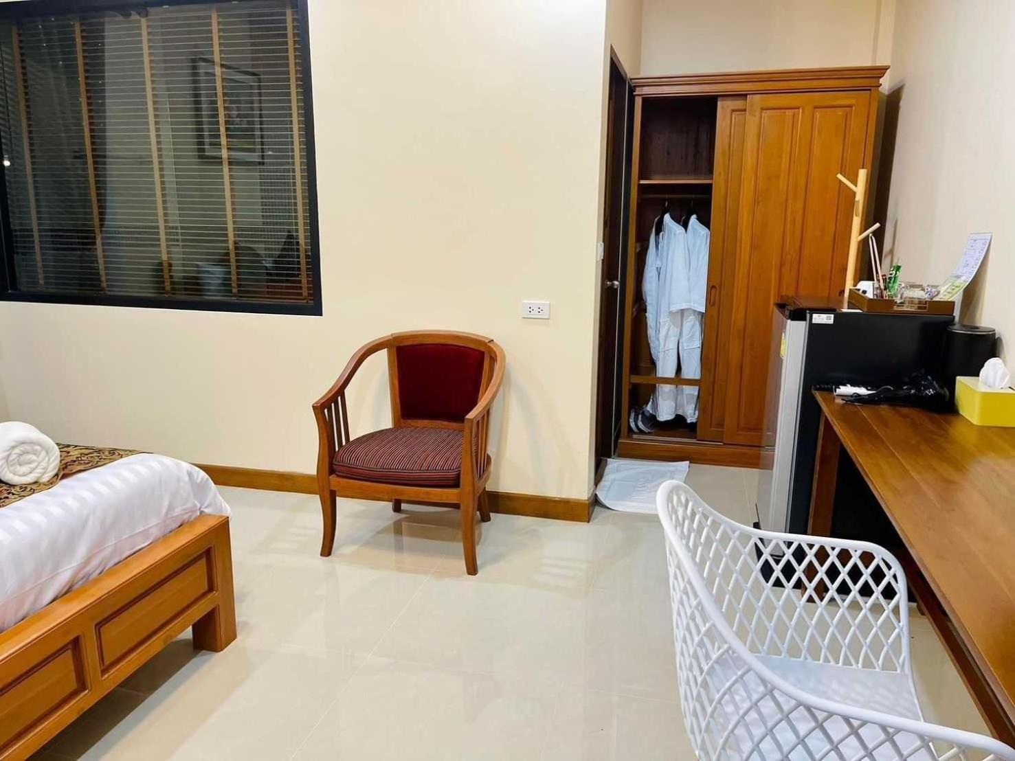 Capital O 75518 Baan Rose Resort Ao Luk מראה חיצוני תמונה