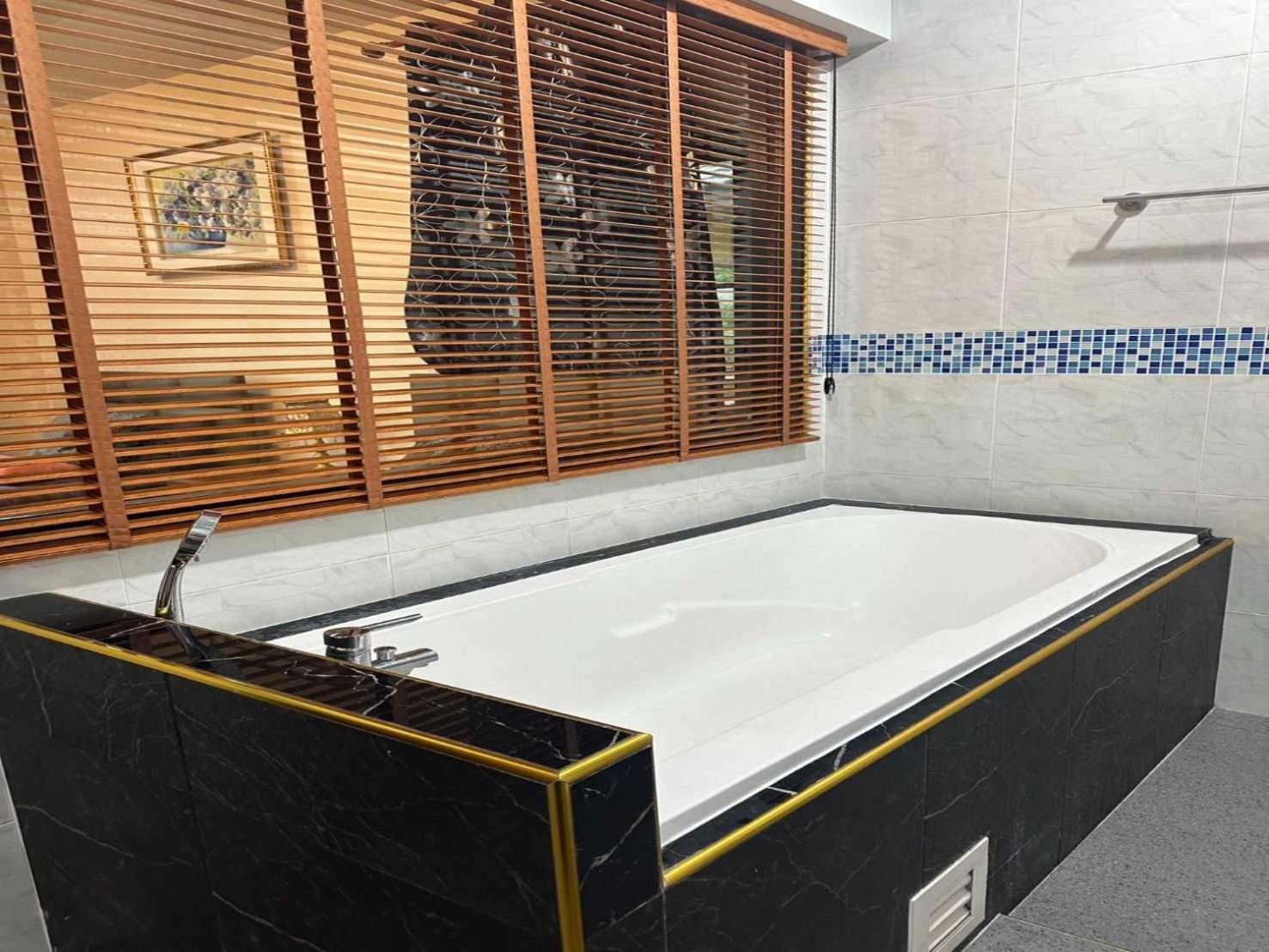 Capital O 75518 Baan Rose Resort Ao Luk מראה חיצוני תמונה